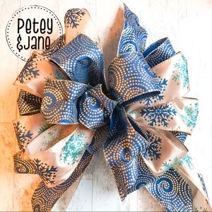 { P E T E Y & J A N E } Christmas Decor Wreath Bow